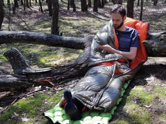 Camp Quilt GLOW™ 5 Couverture de camping et sac de couchage by Bushmen BU-1CAQGL5 